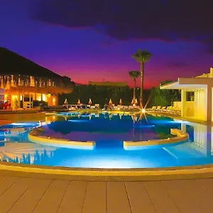 Borgo Rio Favara Club Отель Испика